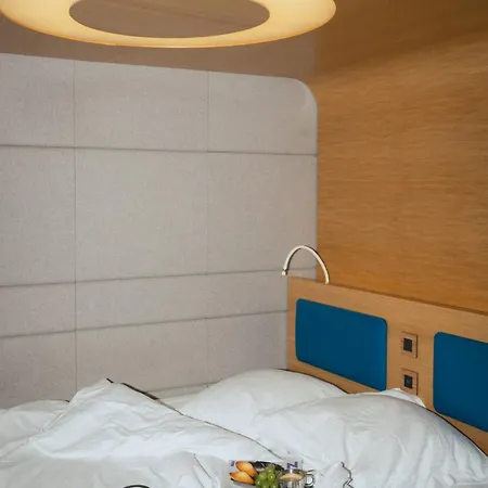 Odyssey Hotel 3*