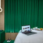 Otel Odyssey